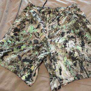 Rare Lululemon Pace Breaker Liner Less Camouflage Patterned Shorts